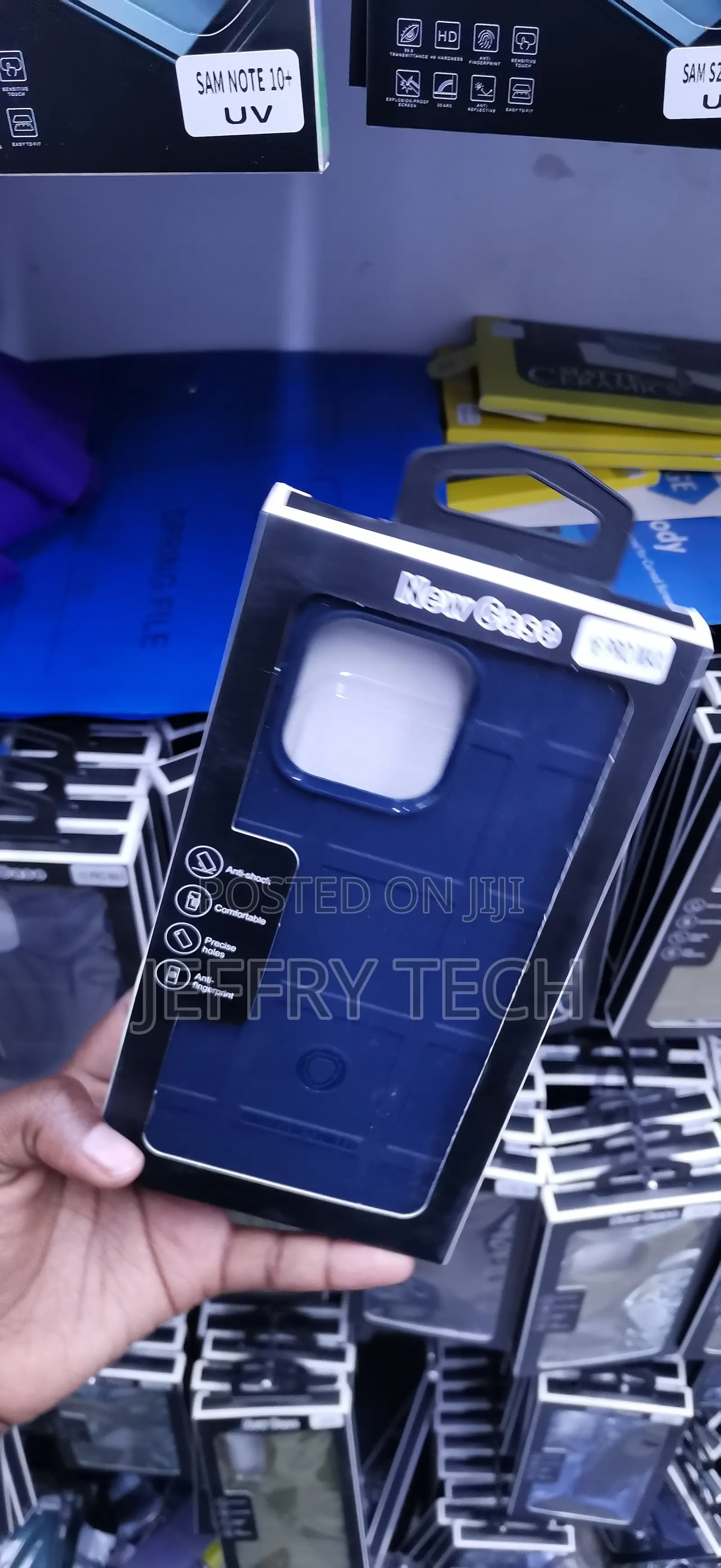 iPhone 16 Pro, Shock-Resistant Design Cover
