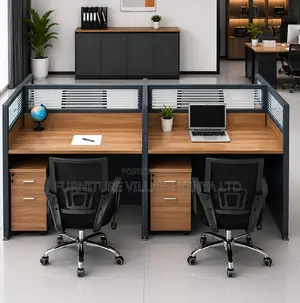 4-Person Workstation With Divided Mirror