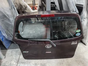 Daihatsu Mira Tail Gate