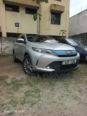 Toyota Harrier 2017 Silver