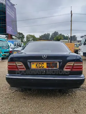 Mercedes-Benz E200 2001 Blue