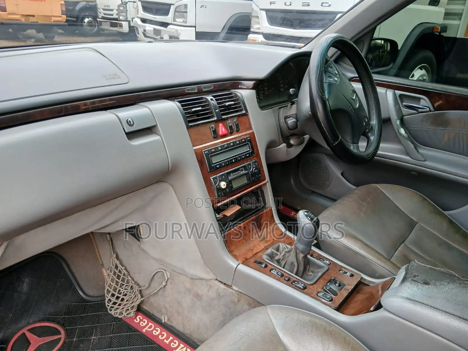 Mercedes-Benz E200 2001 Blue