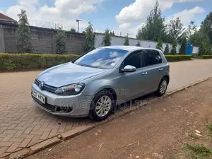 Volkswagen Golf 2011 Blue