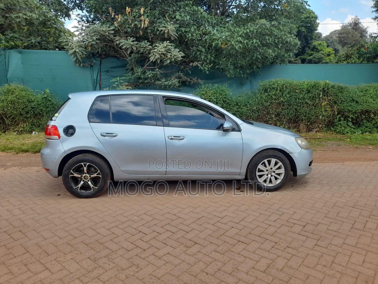 Volkswagen Golf 2011 Blue