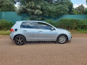 Volkswagen Golf 2011 Blue