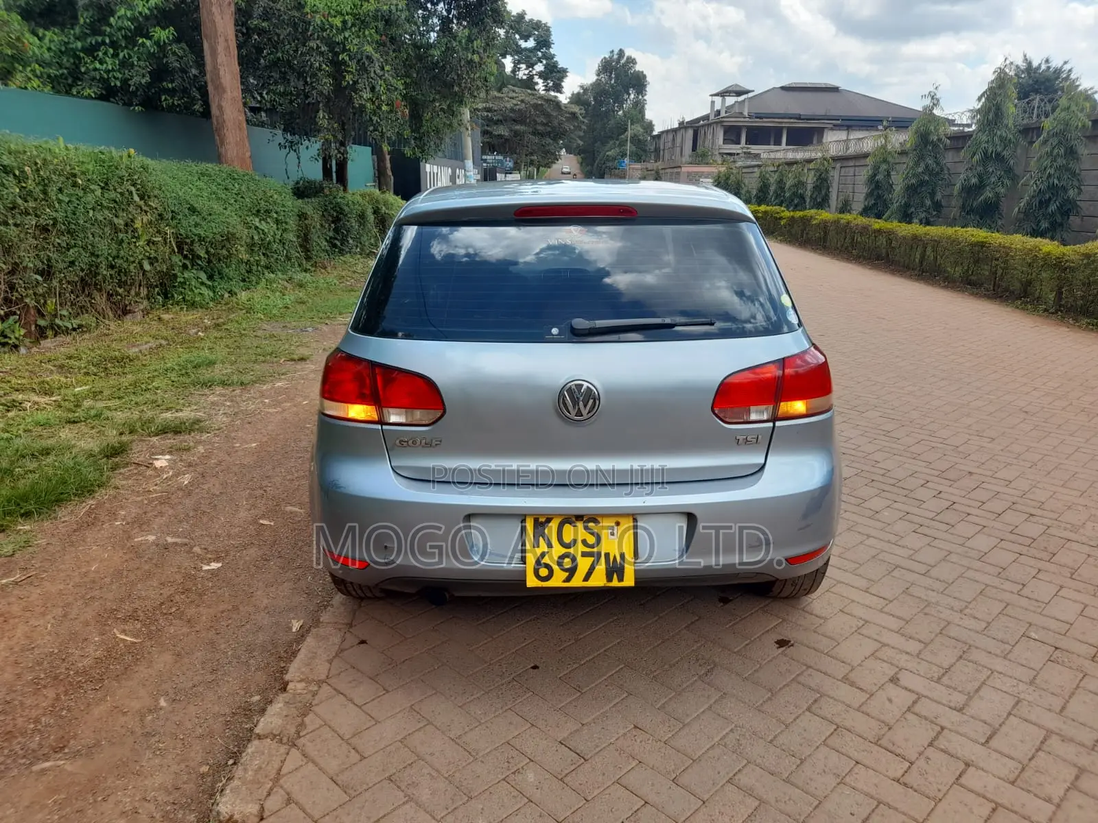 Volkswagen Golf 2011 Blue