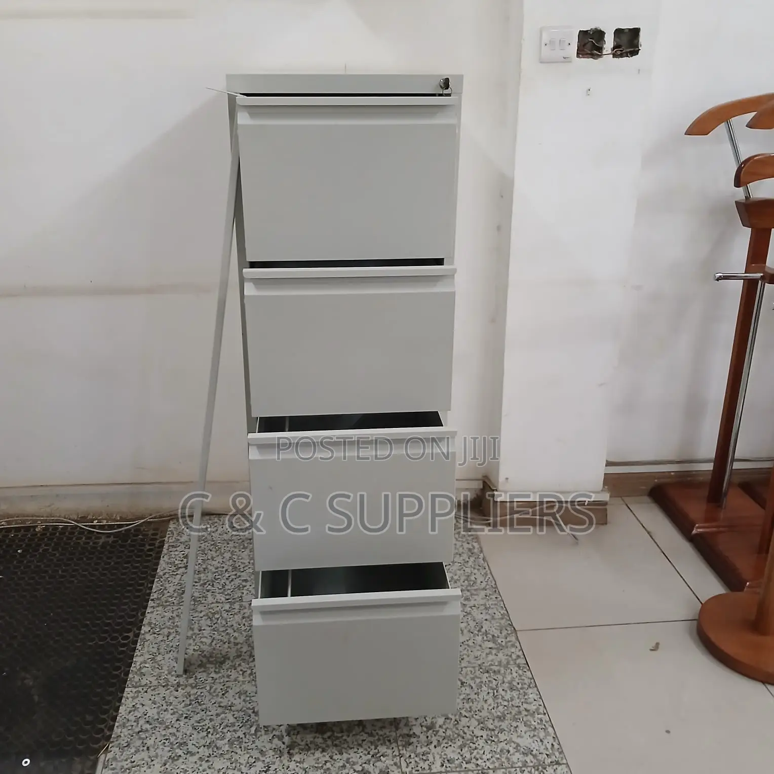 4-Drawer's Steel Cabinet With Bar