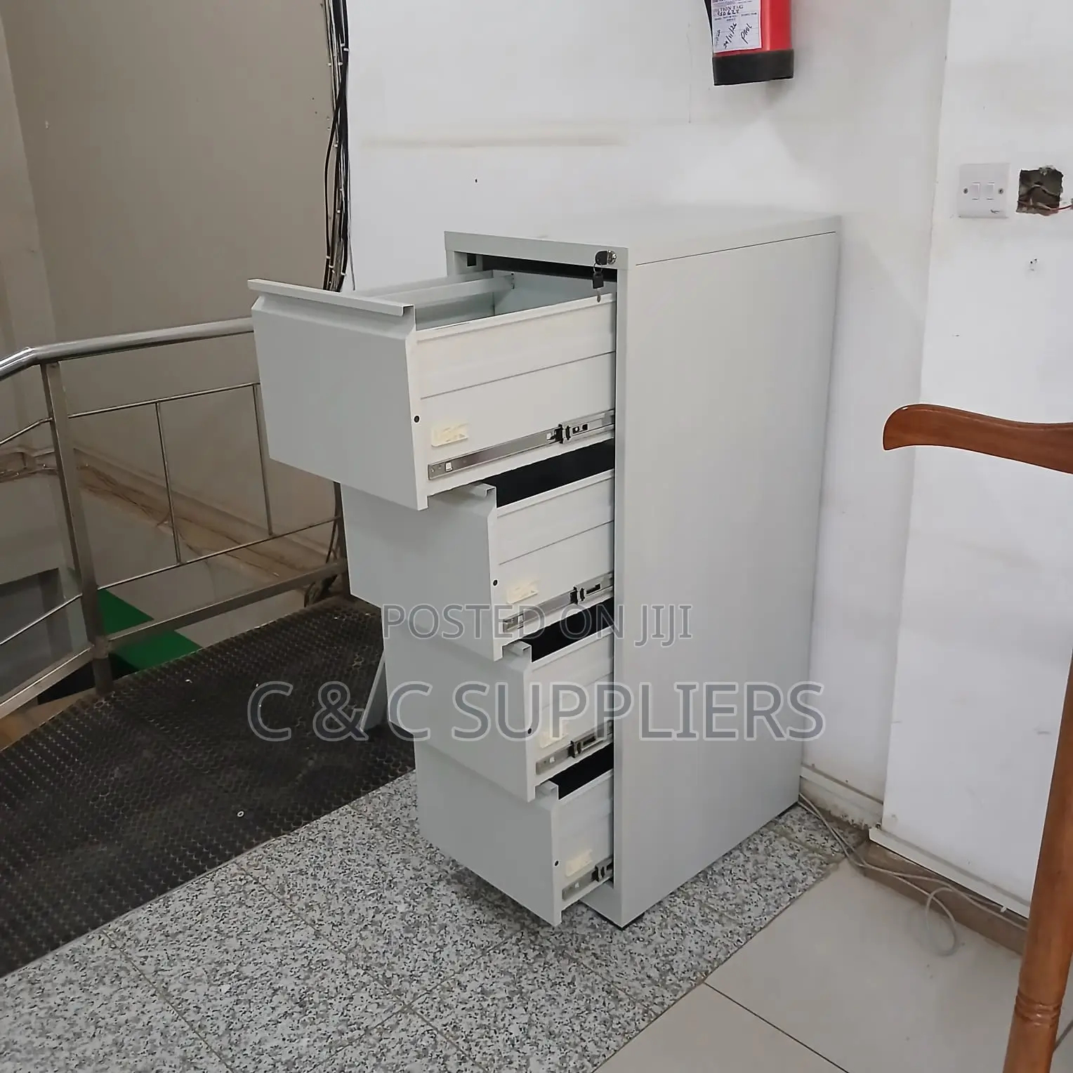 4-Drawer's Steel Cabinet With Bar