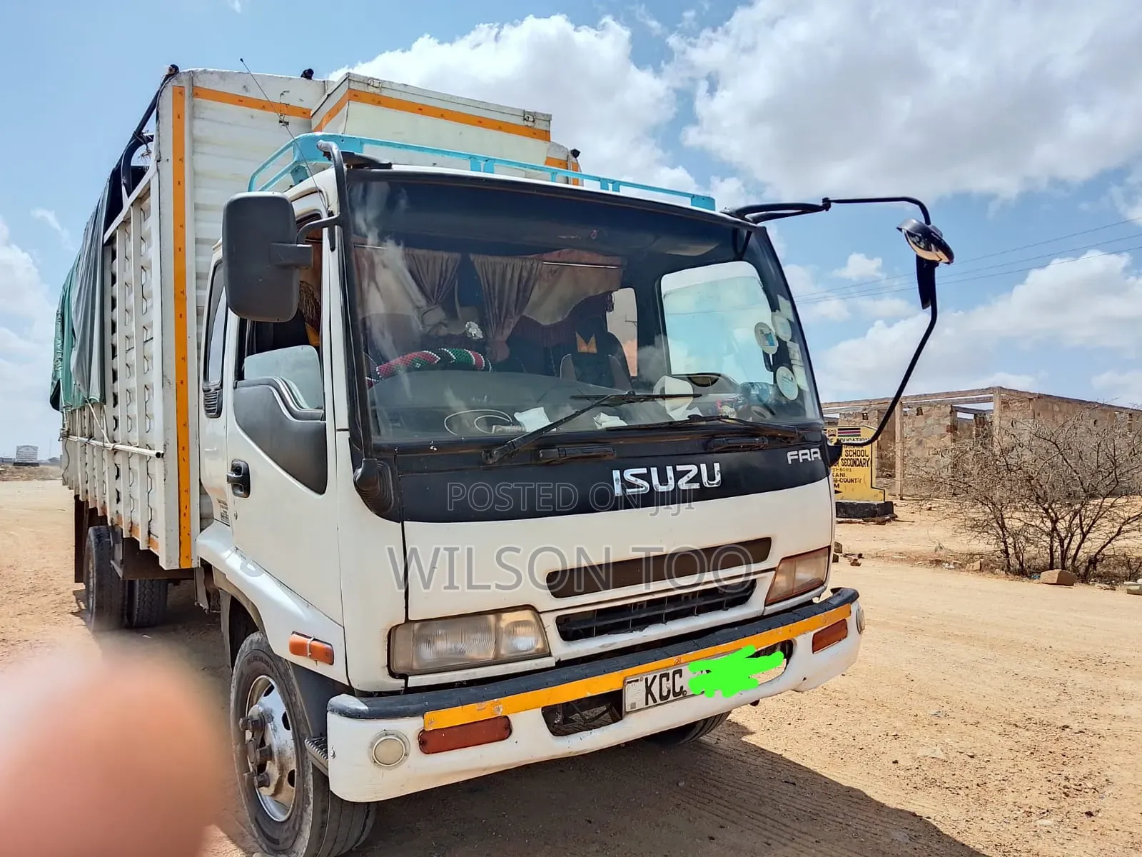 Isuzu FRR 33 KCC 2013 White