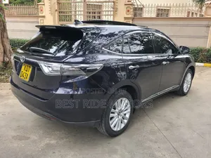 Toyota Harrier 2.0 2017 Black