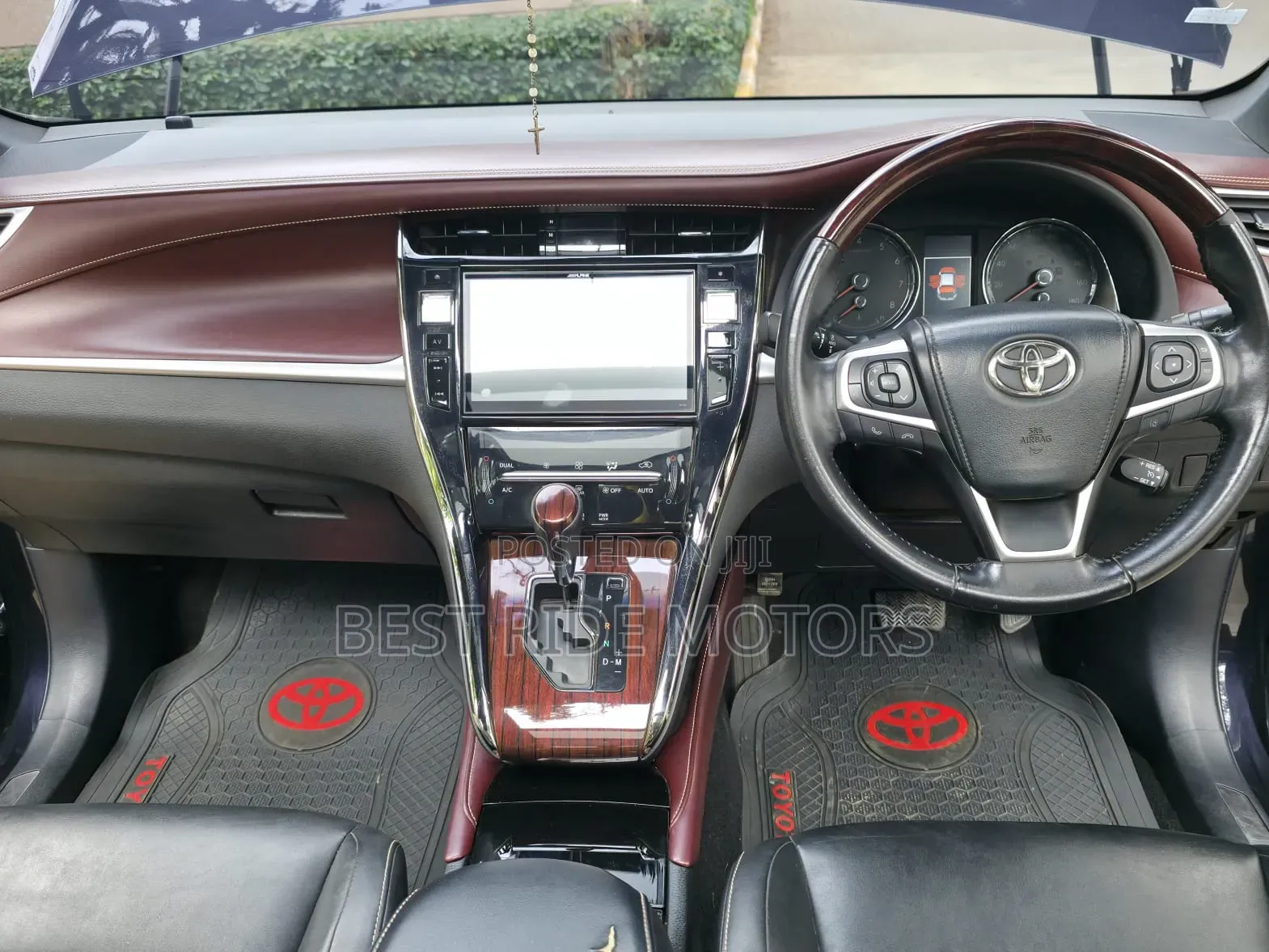 Toyota Harrier 2.0 2017 Black