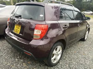 Toyota IST 2008 Burgundy