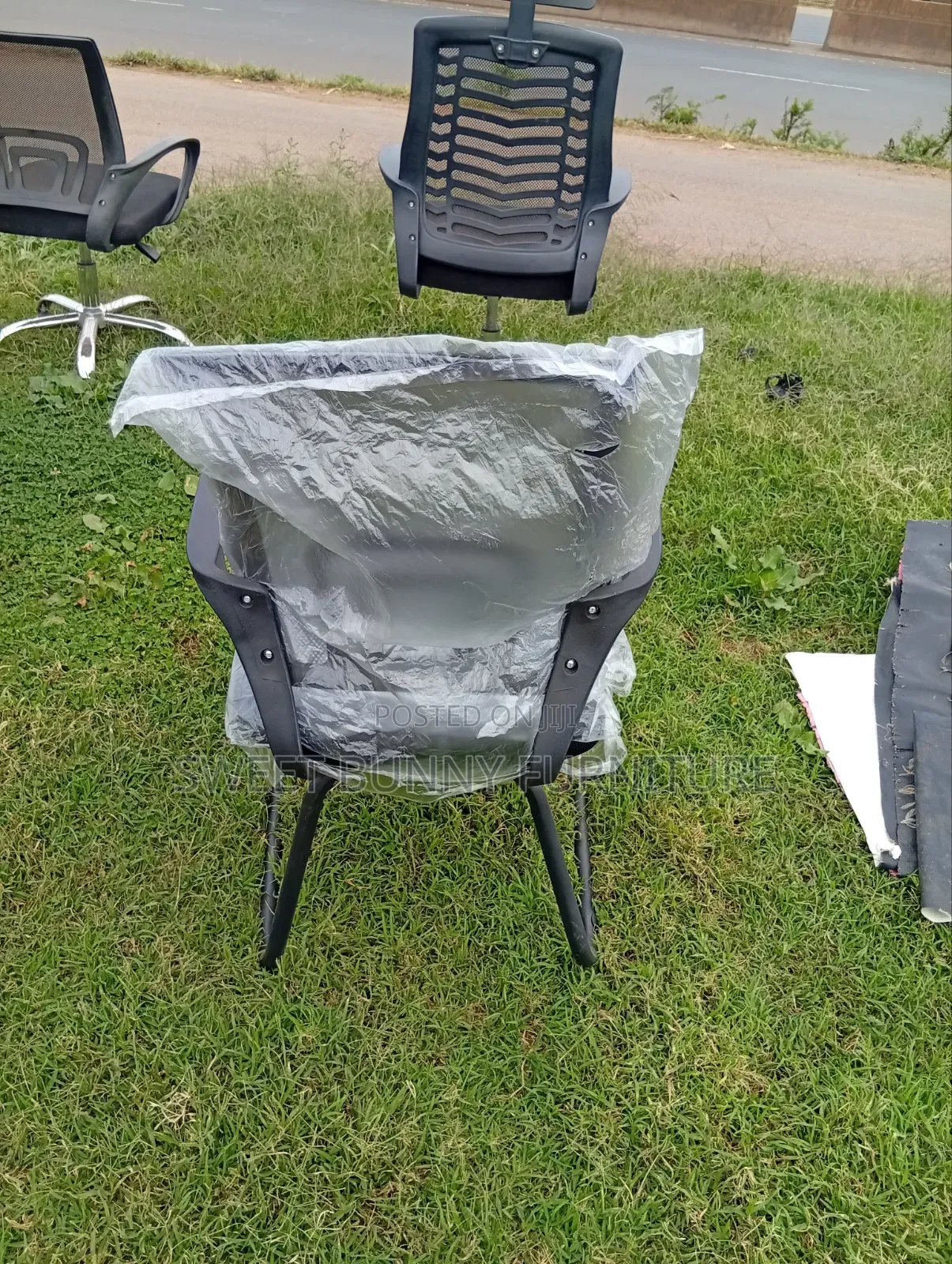 Mesh Visitors Chair