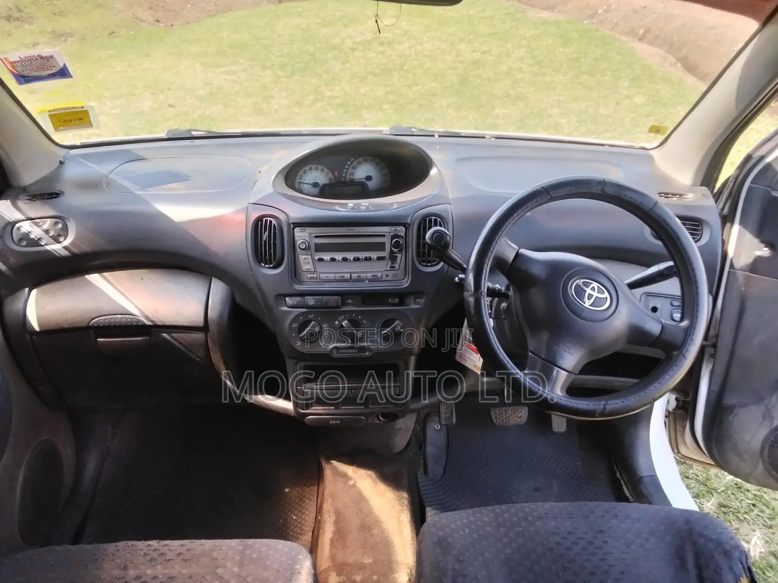 Toyota Fun Cargo 2004 White