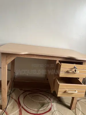 Executive Office Desk/Study Table