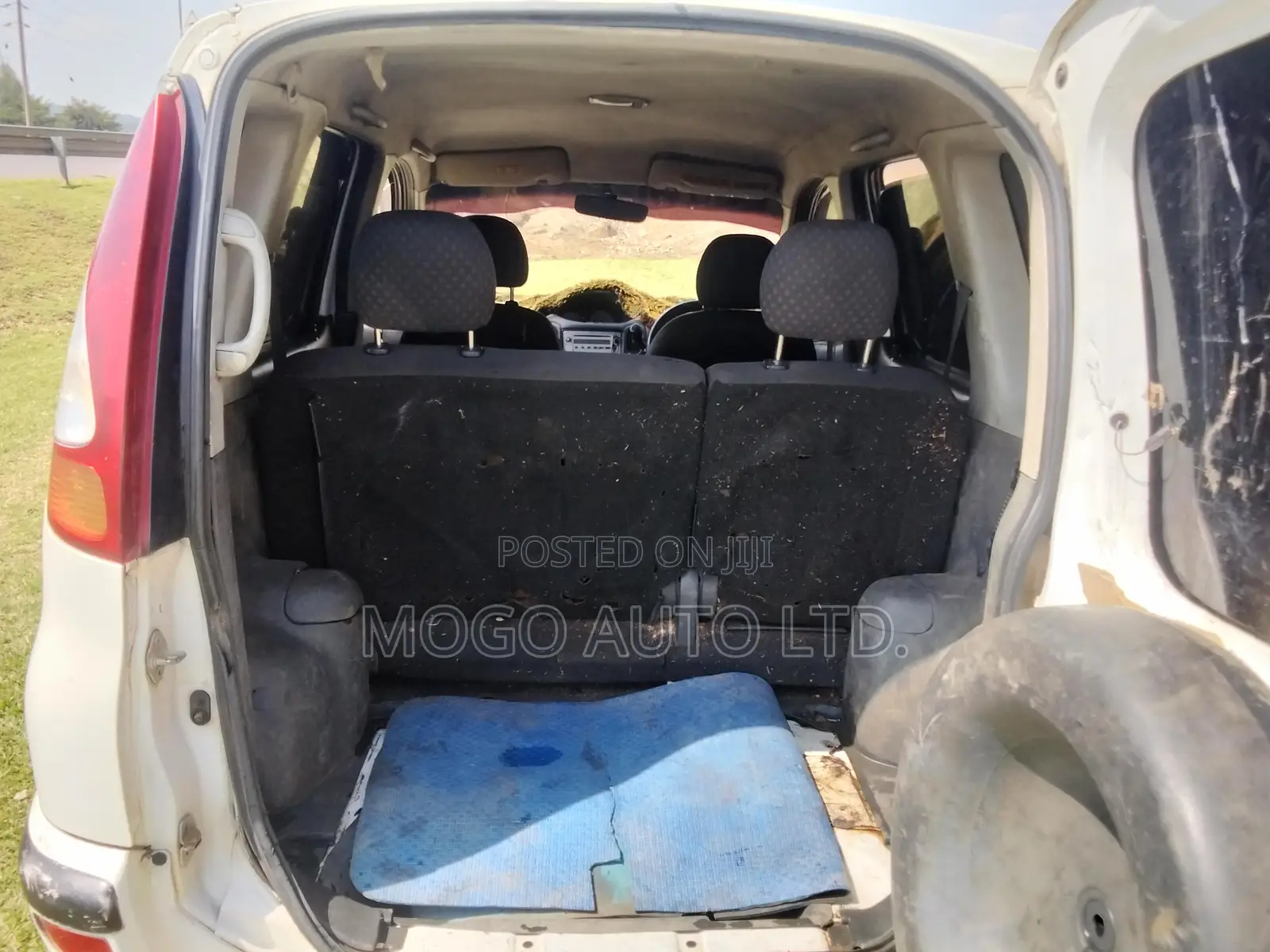 Toyota Fun Cargo 2004 White