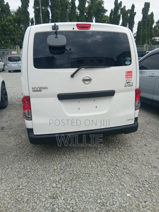 Nissan NV200 2016 White - thumbnail 3