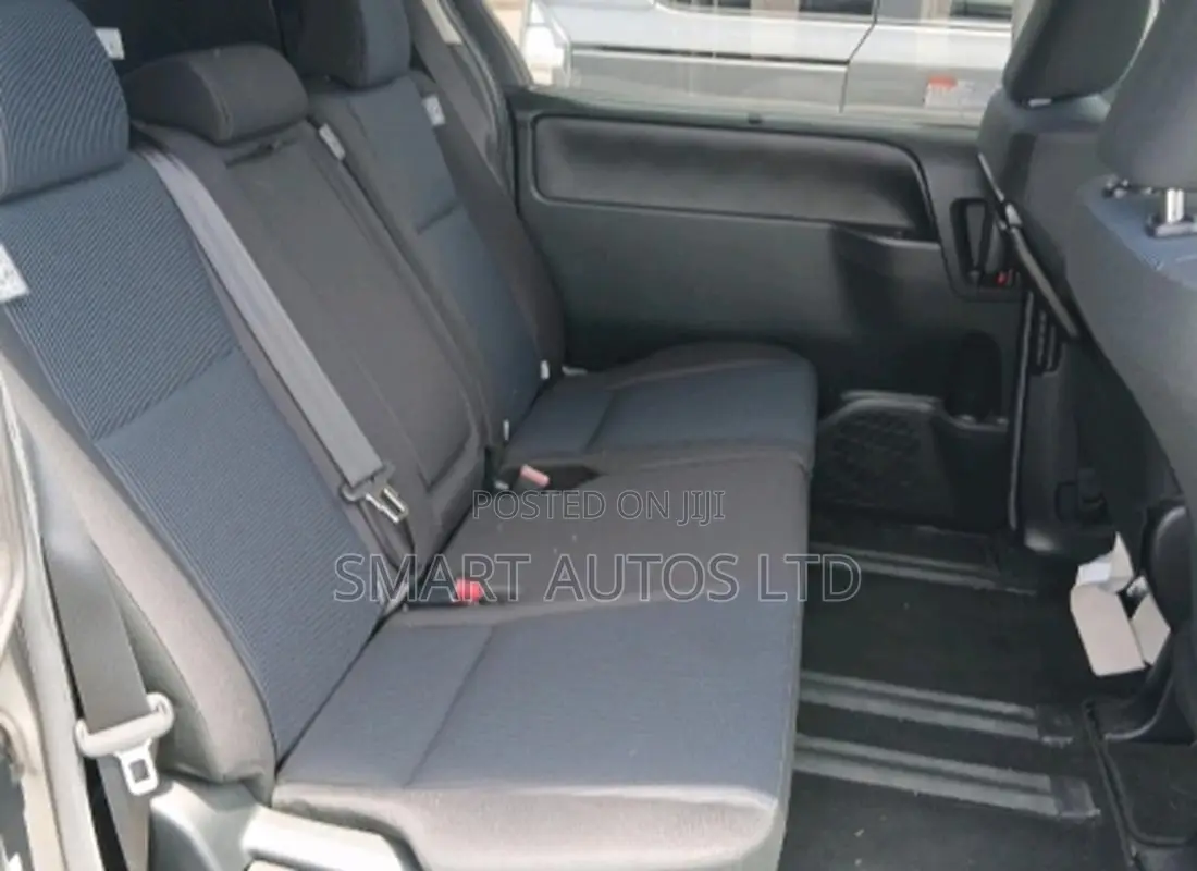 Toyota Noah 2020 Silver