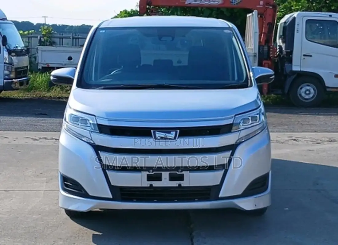 Toyota Noah 2020 Silver