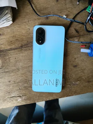 Oppo A18 64 GB Blue