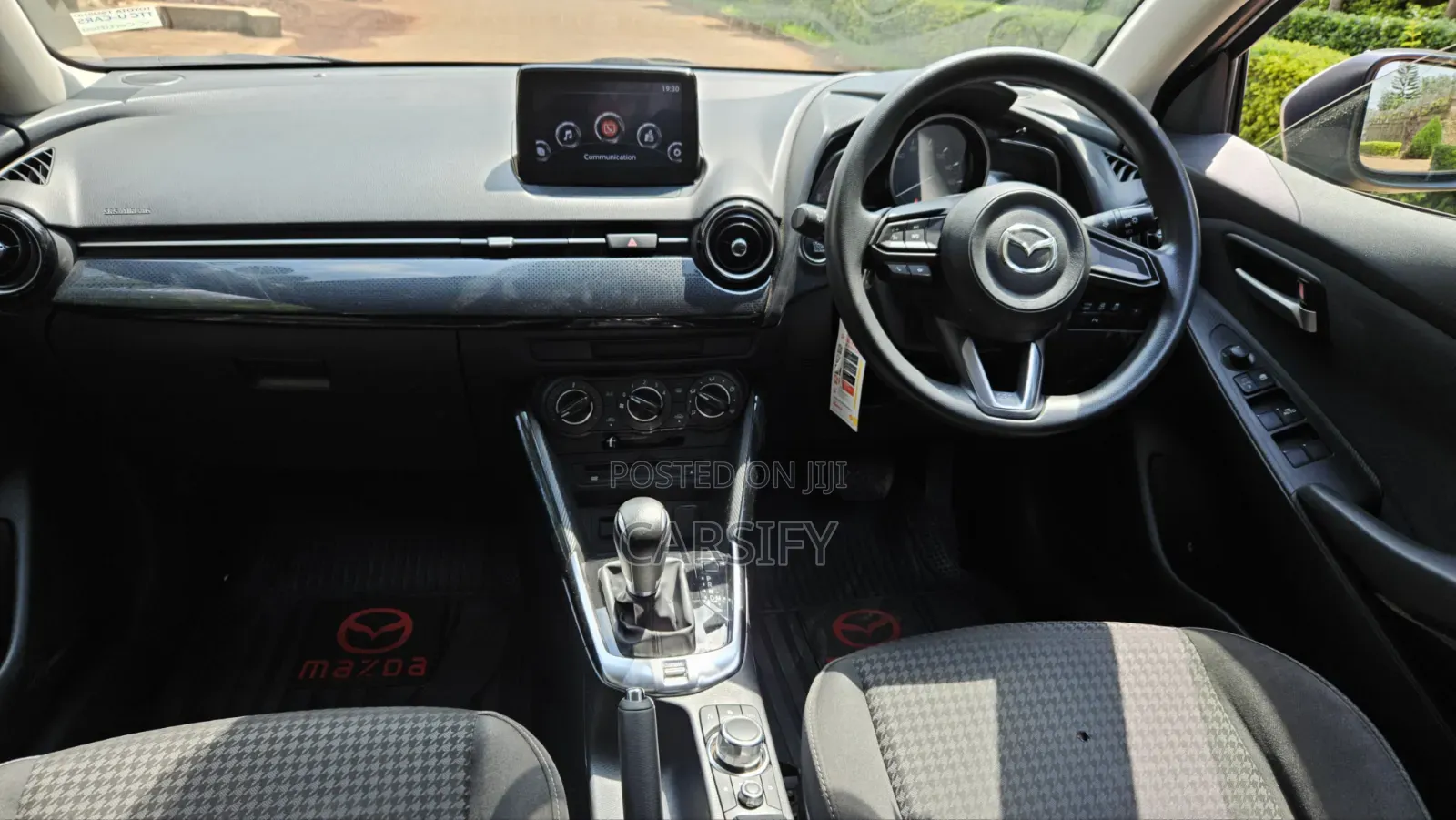 Mazda Demio 2017 Silver