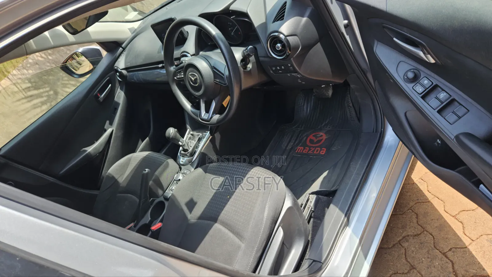 Mazda Demio 2017 Silver