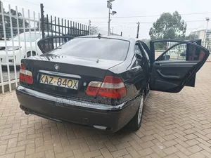 BMW 318i 2003 Black