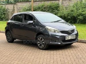 Toyota Vitz 2012 Black