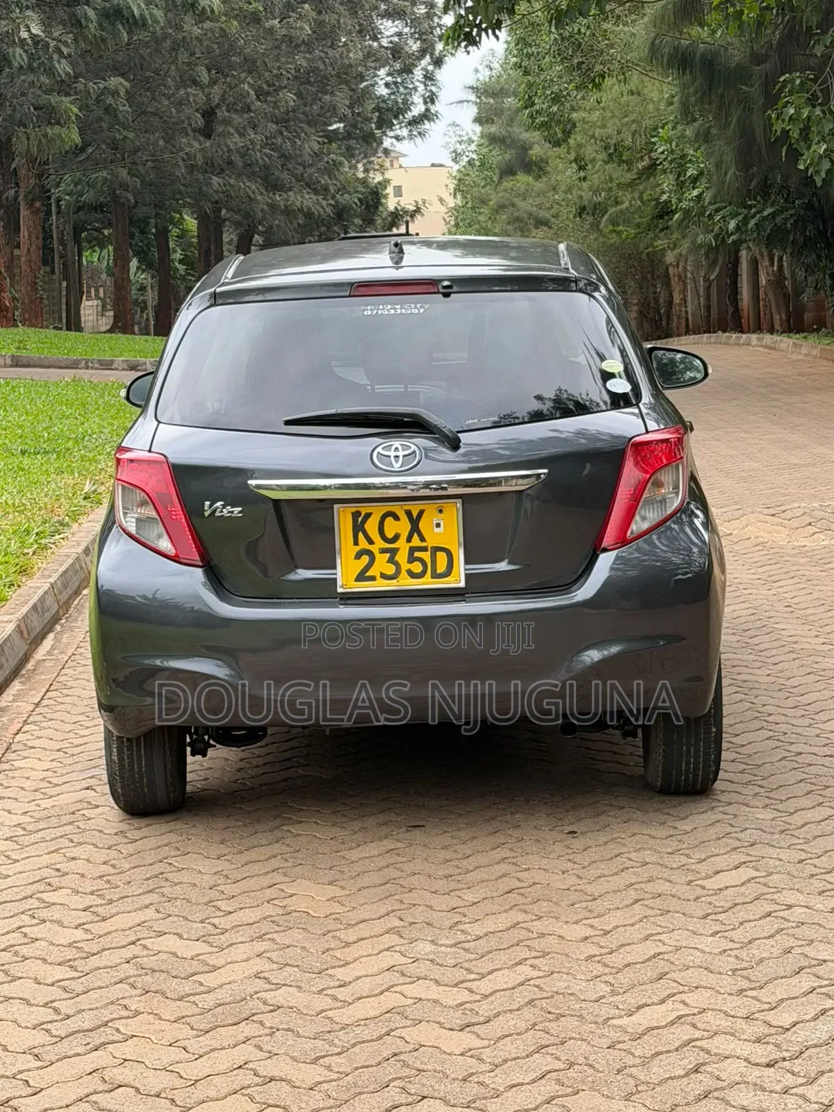 Toyota Vitz 2012 Black
