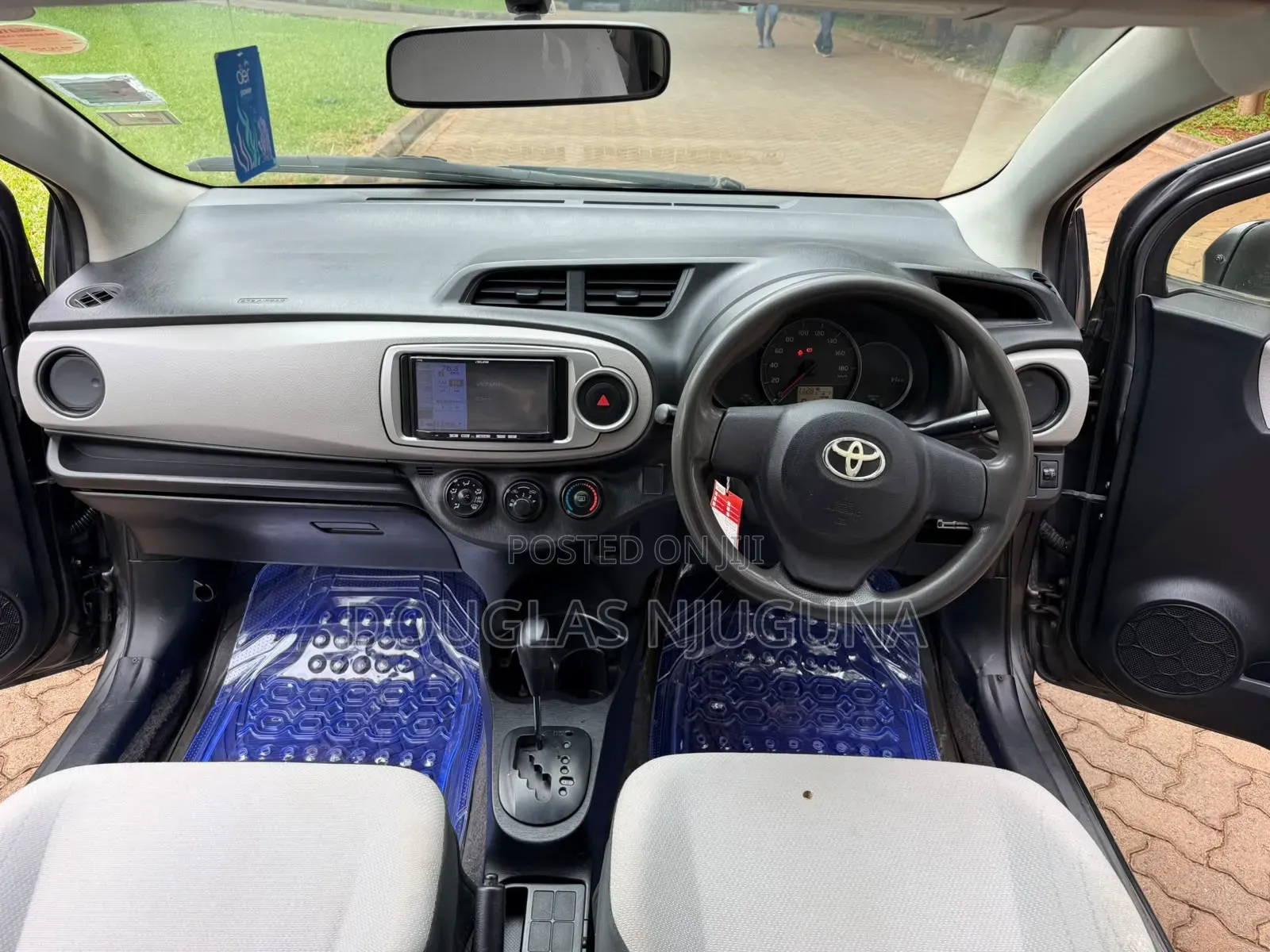 Toyota Vitz 2012 Black