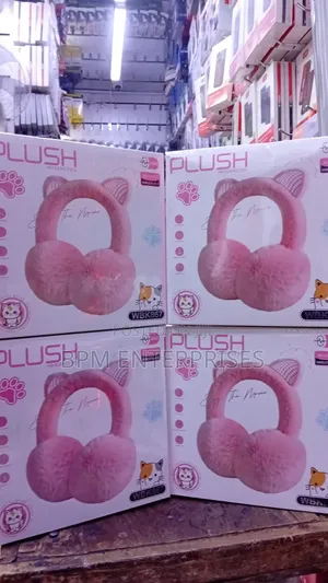 Beautiful And Comfy Plush Headphones ( Wireless Bluetooth)