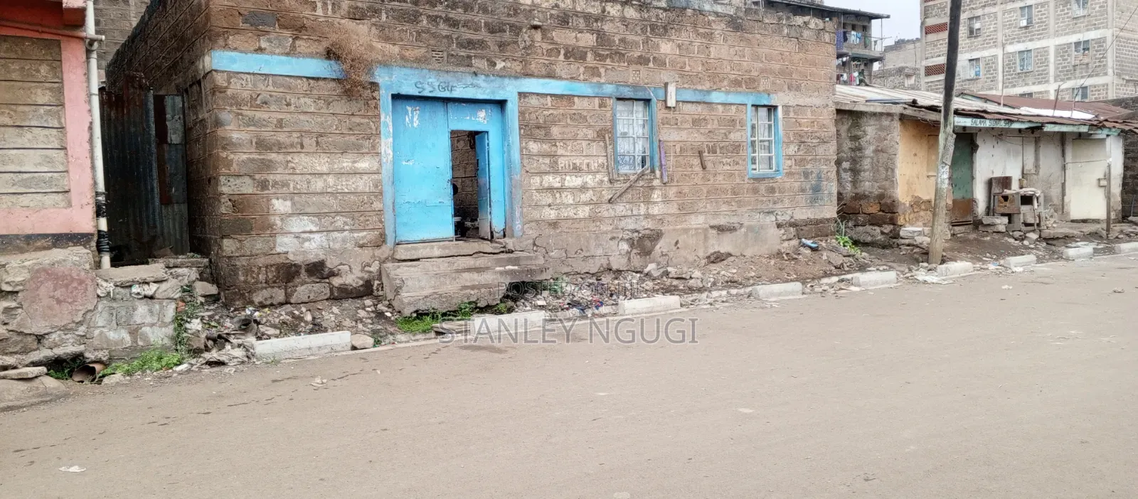 9bdrm House in Getathuru, Kariobangi North for sale