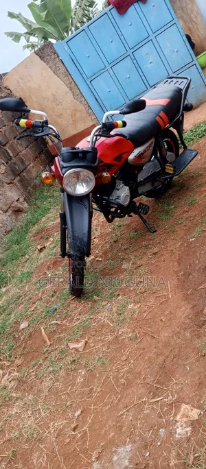 Bajaj Boxer 150 UG 2021 Red
