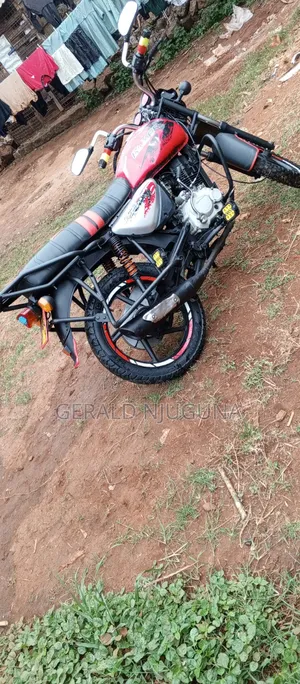 Bajaj Boxer 150 UG 2021 Red