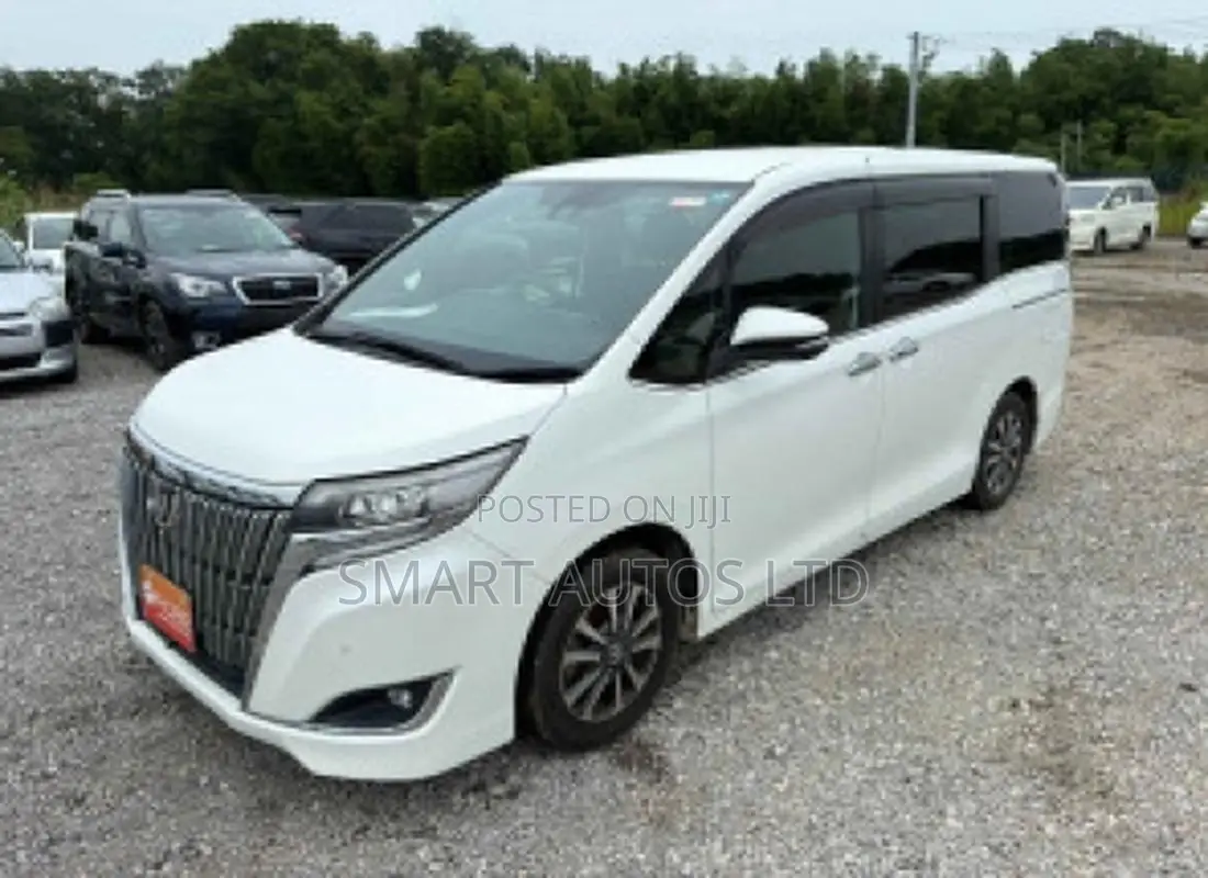 Toyota Esquire 2019 Off white
