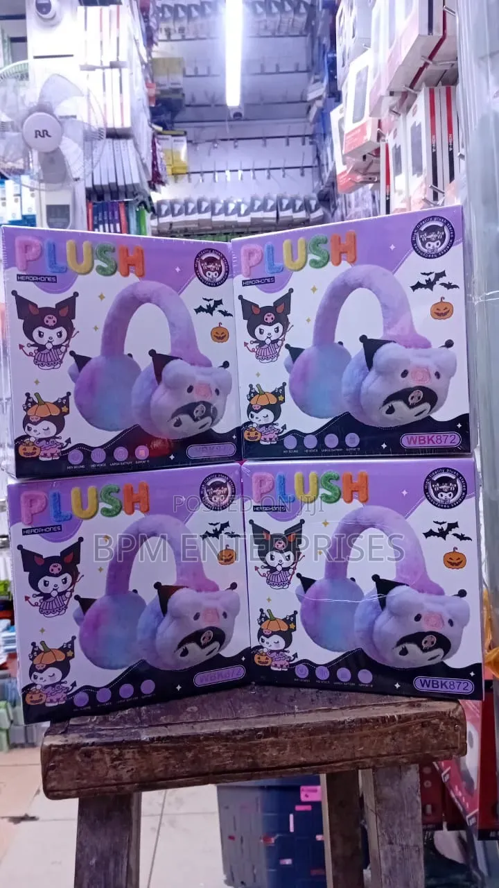 Beautiful And Comfy Plush Headphones ( Wireless Bluetooth)