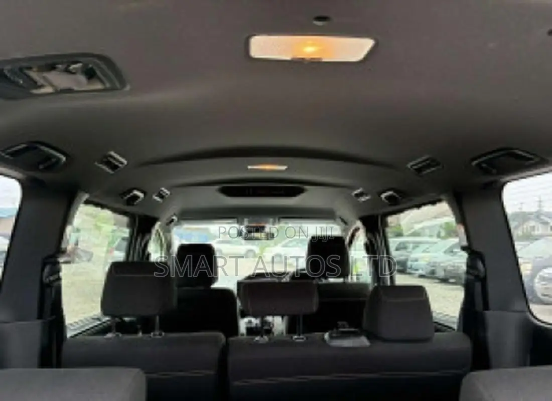 Toyota Esquire 2019 Off white