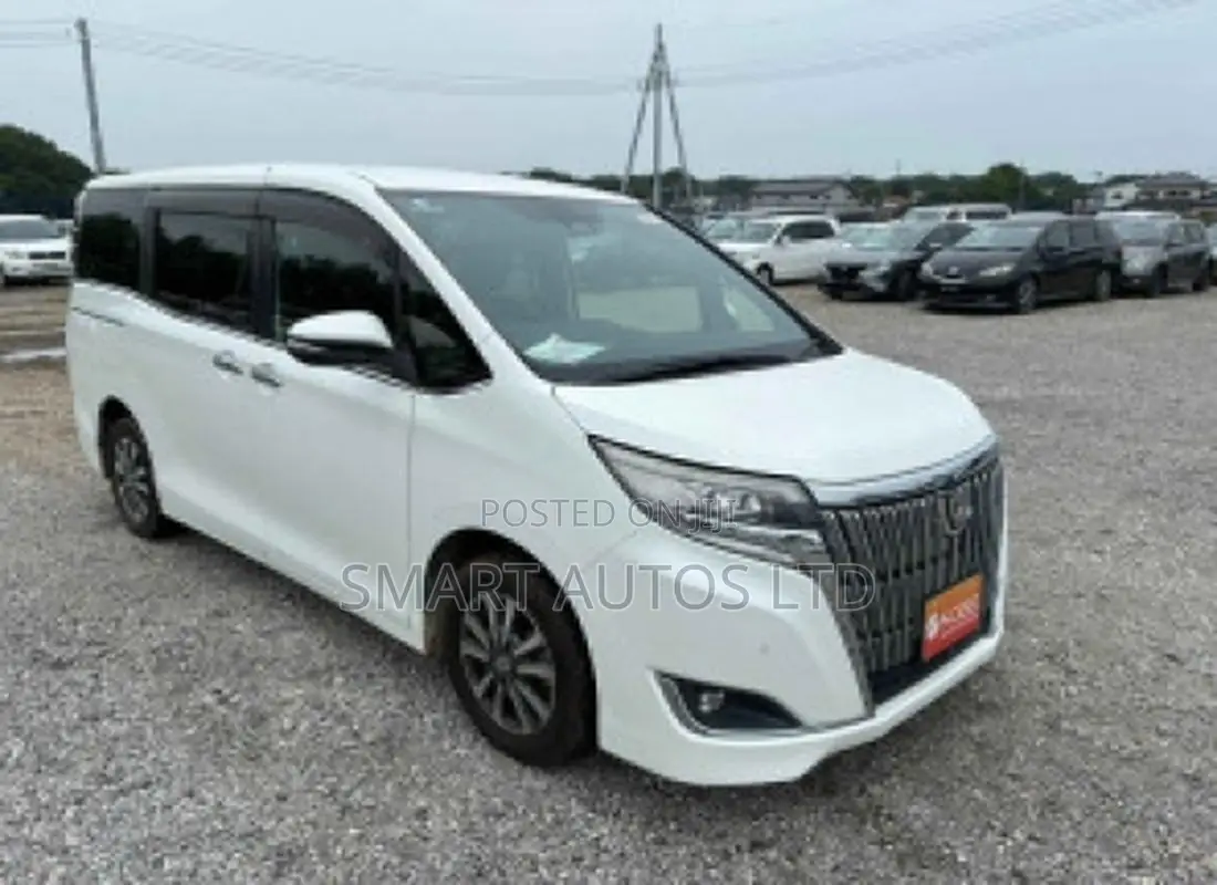Toyota Esquire 2019 Off white