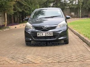 Toyota Vitz 2012 Gray