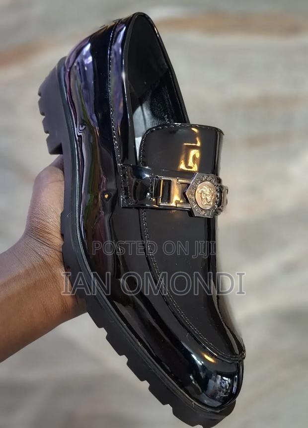 Official Shoe - thumbnail 3