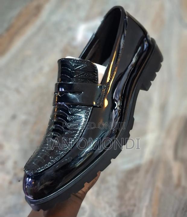 Official Shoe - thumbnail 4