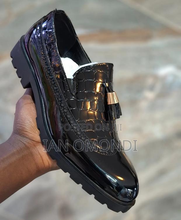 Official Shoe - thumbnail 6