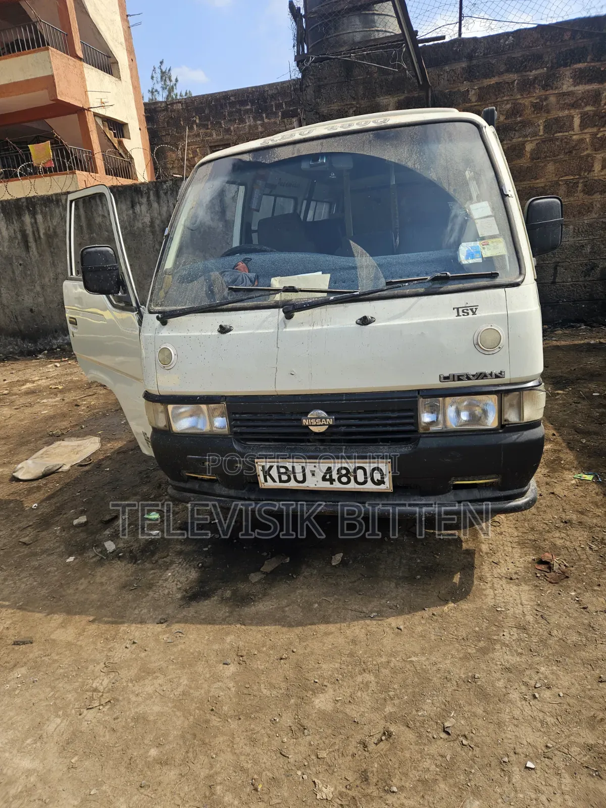 Nissan Caravan (Urvan) 2013 White