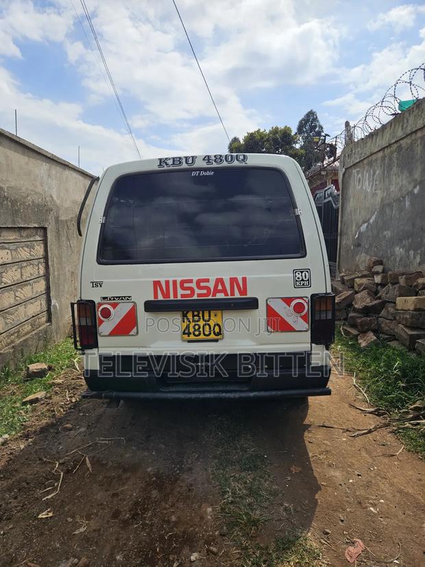 Nissan Caravan (Urvan) 2013 White - thumbnail 8