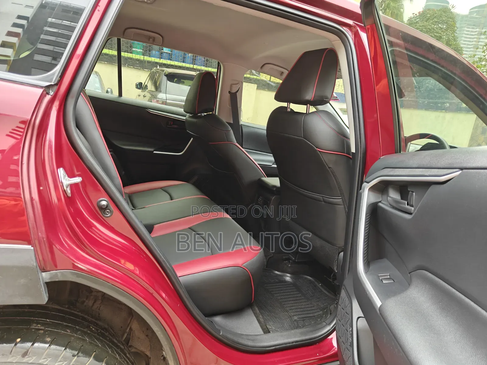Toyota RAV4 2019 Red