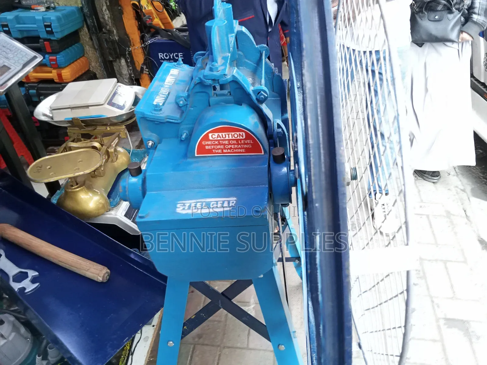 Milano Chaff Cutter