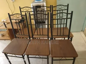 Selling Dining Table