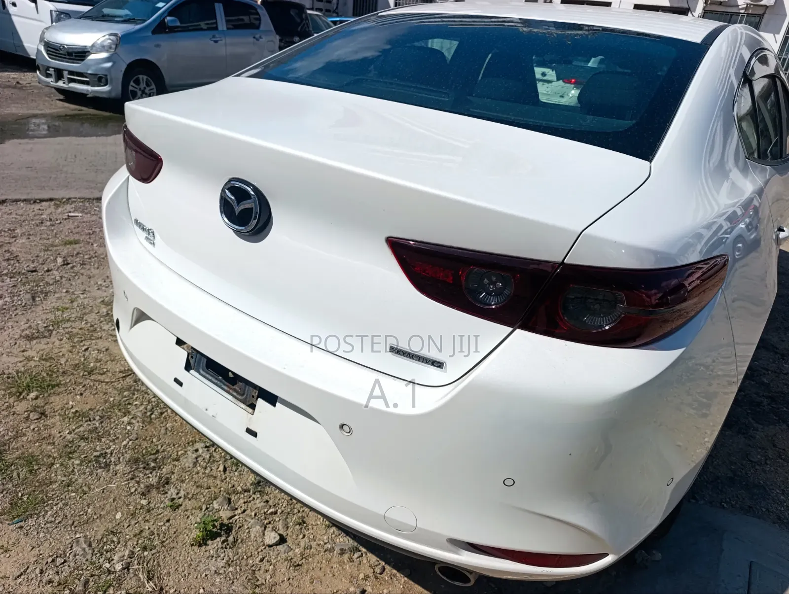 Mazda 3 2019 Off white