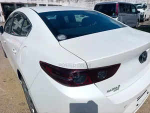 Mazda 3 2019 Off white