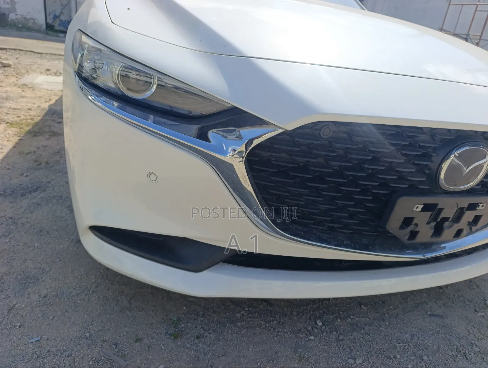Mazda 3 2019 Off white